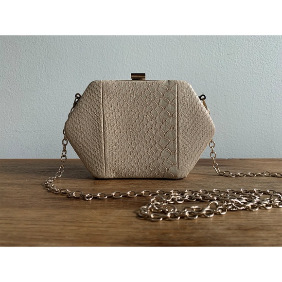 Nali Snake Skin Hexagonal Purse - Picture 2 of 5